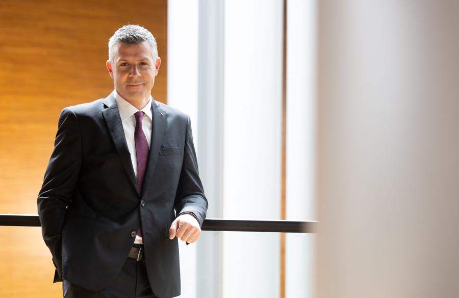 Nemec na Komisijo naslovil poslanska vprašanja glede diskriminacije slovenskih čezmejnih delavcev