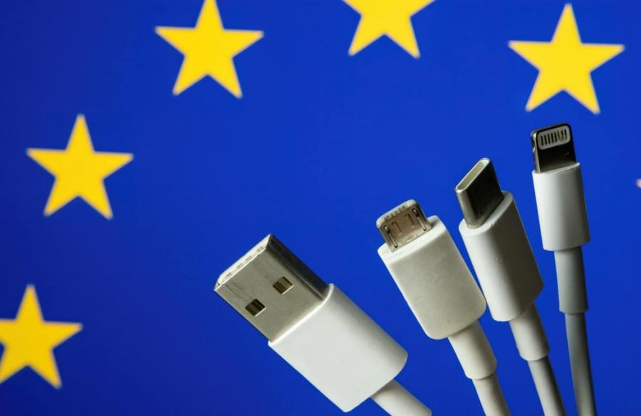 Male, a pomembne zmage: do jeseni 2024 bo v EU v rabi enoten polnilec za ključne elektronske naprave!