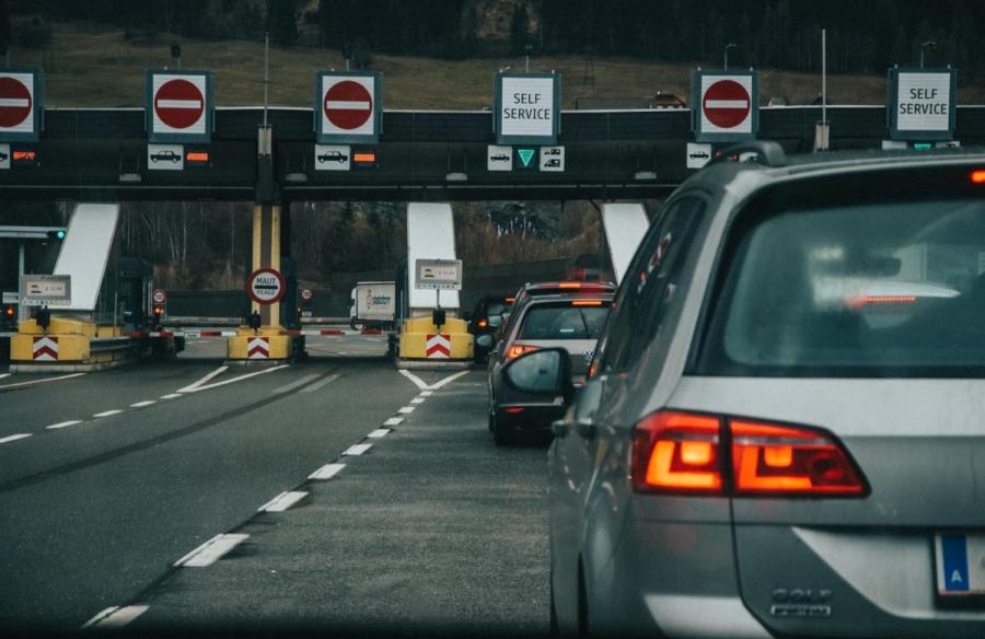 Komisija na pobudo Nemca preučuje italijansko ureditev glede tujih registrskih tablic