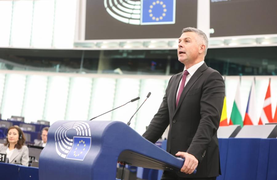 [VIDEO] Nemec bolgarskemu premieru Denkovu: 