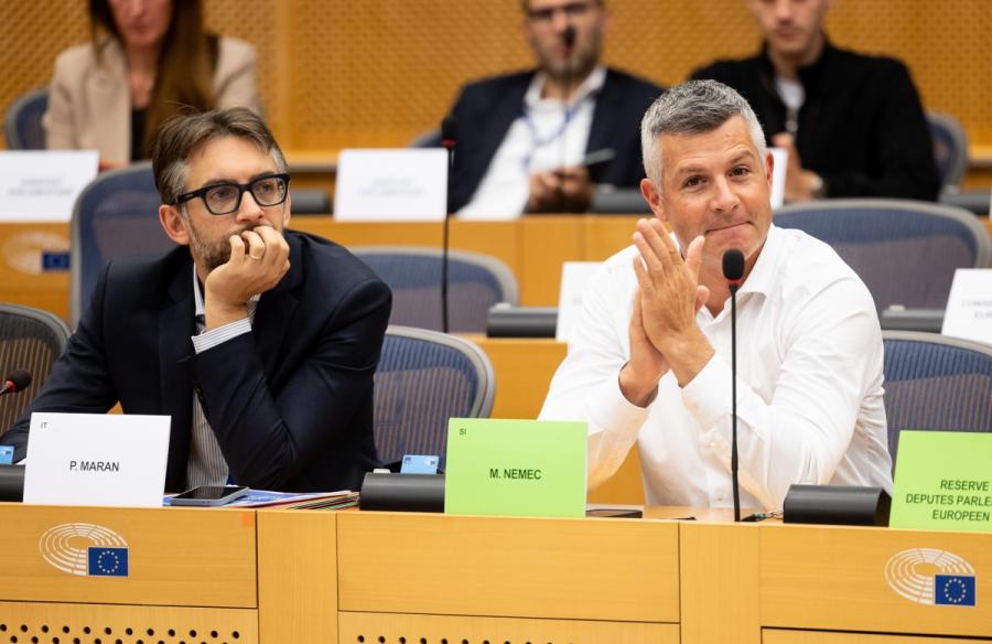 Odbor EP za notranje zadeve podprl poročilo Matjaža Nemca glede reforme EU vizumskih pravil