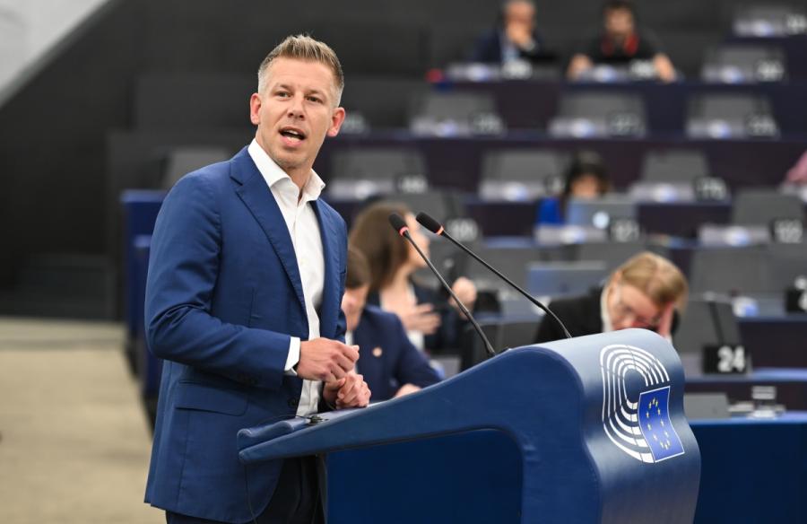 [ODZVI] Madžarska je v pokoj poslala Viktorja Orbána in se ob tem odpovedala politični pluralnosti