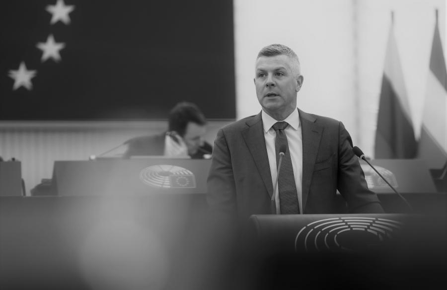 Danes, 7. Aprila, obeležujemo mednarodni dan spomina na žrtve genocida v Ruandi leta 1994.