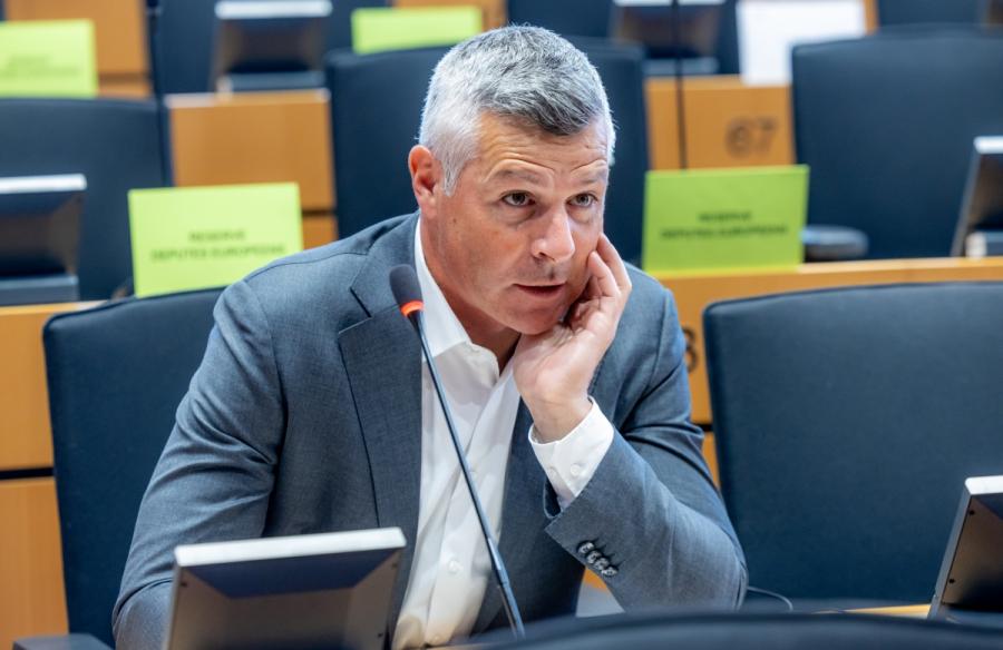 Poziv Komisiji h konkretnemu predlogu za uveljavitev prepovedi trgovanja z nezakonitimi naselbinami