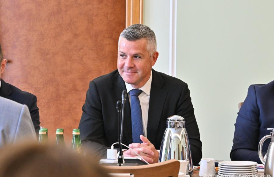 V okviru misije na Poljskem predvsem o uspešnosti črpanja sredstev EU in krepitvi odpornosti