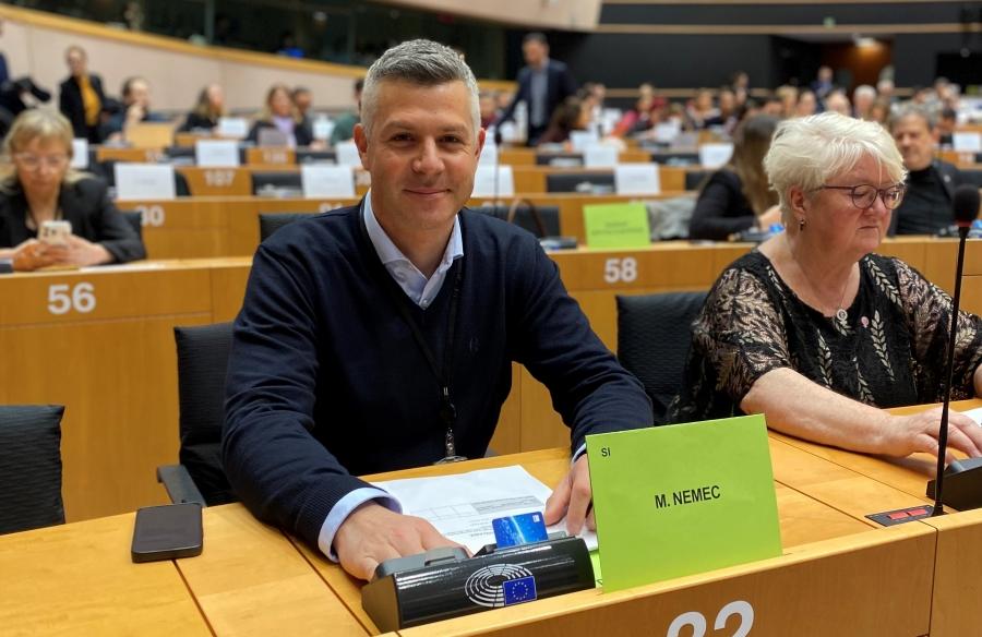 Nemec: »Zgodovinsko sprejetje paketa reform azilnega sistema!«
