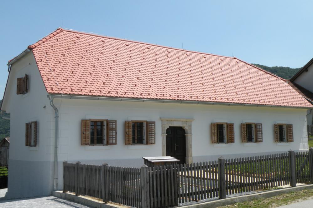 Nova stanovanja bodo na Bratuševi domačiji zaživela leta 2023. (Foto: občina Bistrica ob Sotli)
