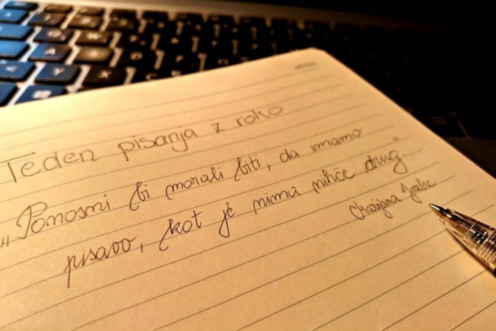 Zakaj pisati z roko, smo vprašali Marijano Jazbec. (Foto: Štajerski val)