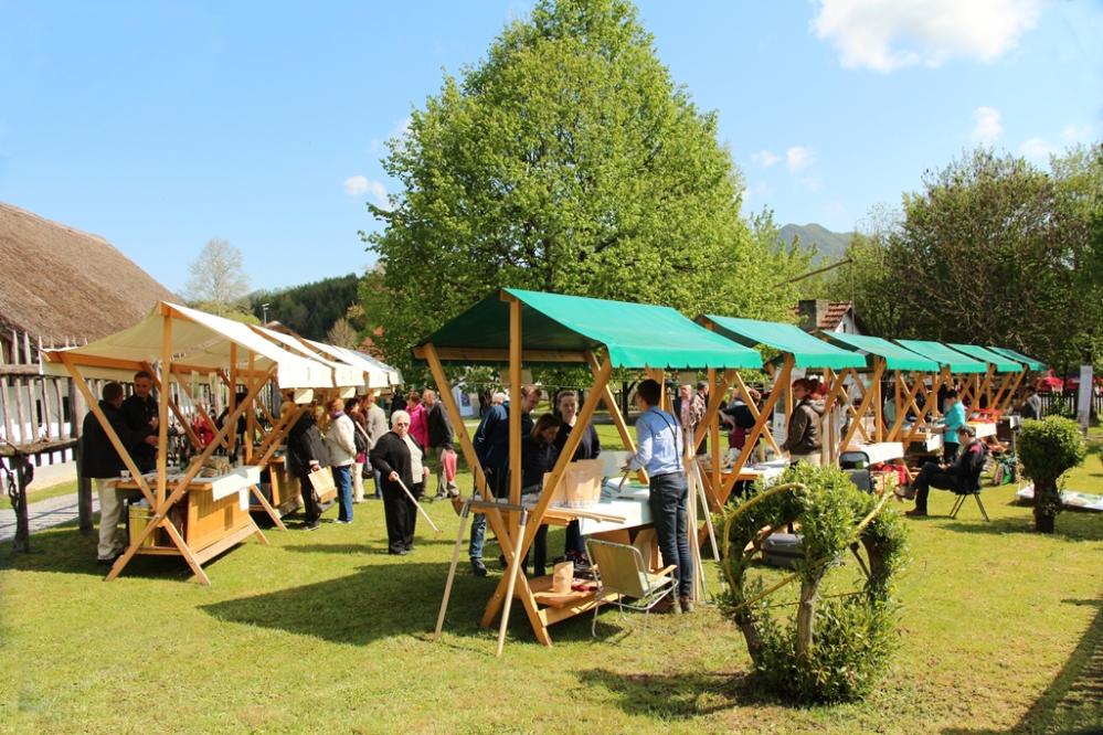 Na tokratnem festivalu se bo na stojnicah predstavljalo 20 lokalnih ponudnikov. (Foto: Muzej na prostem Rogatec)